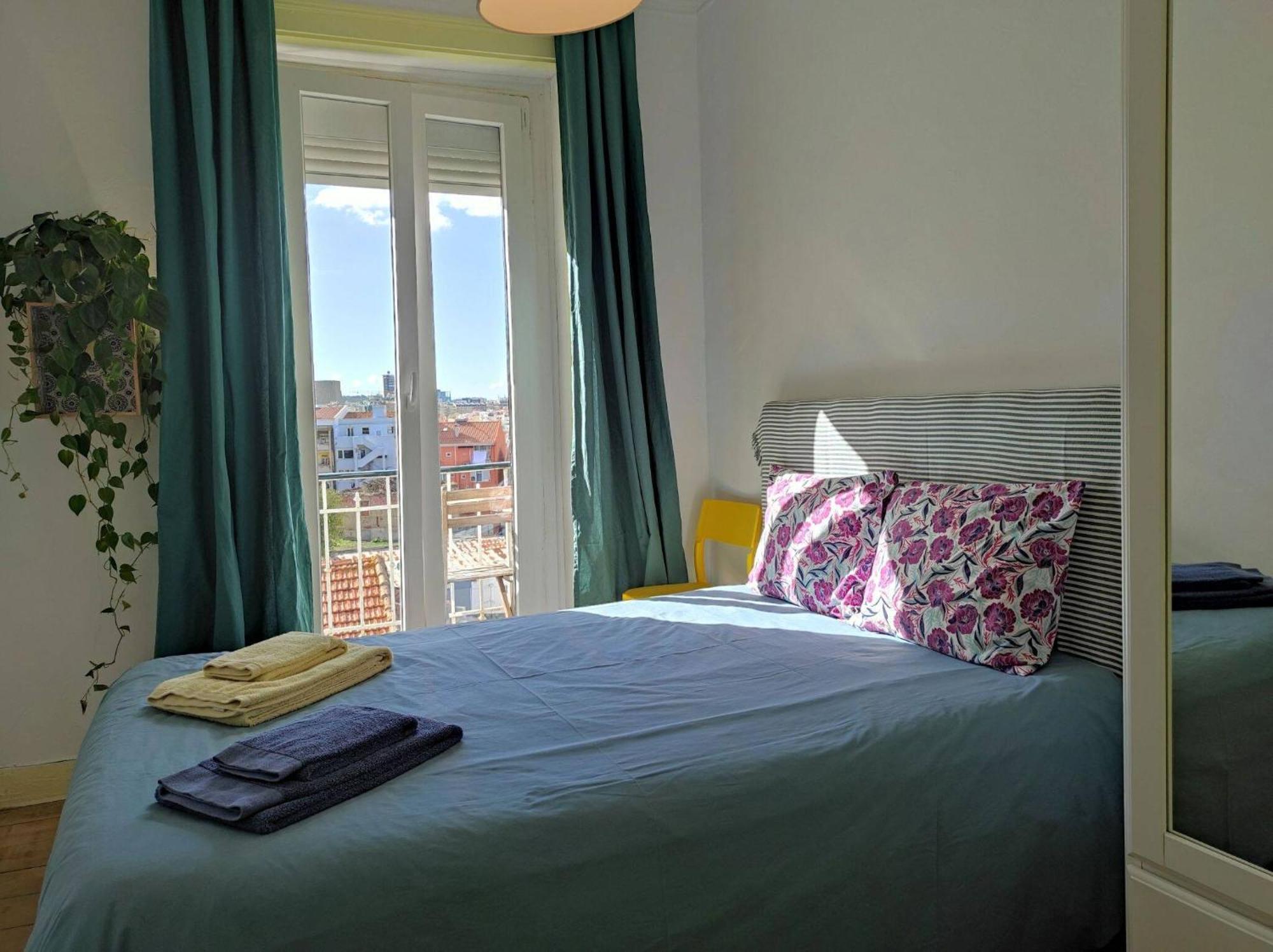 Charming Flat With 2 Bedrooms On Lisbon'S 7Th Hill エクステリア 写真